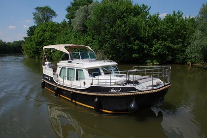 Rental Houseboats Linssen Dutch Sturdy 320 Savoyeux