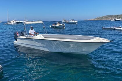 Hire Motorboat Coronet 29 Coronet 29 Malta
