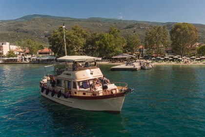 Charter Motorboat Eurobanker Trawler 44 Volos