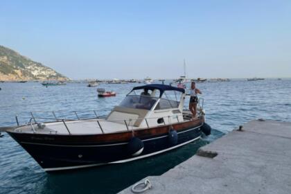 Charter Motorboat Apreamare 9mt Capri