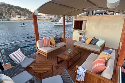 Hire Motorboat Custom Made 36 Cabo San Lucas