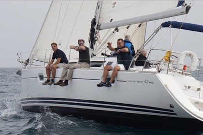 Alquiler Velero JEANNEAU Sun Odyssey 42i Performance Sotogrande