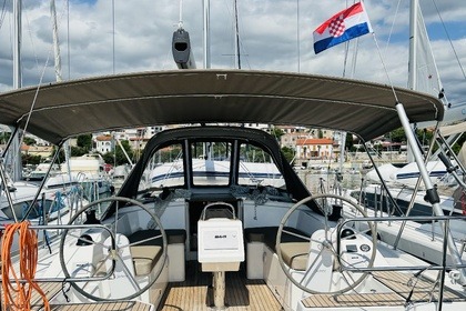 Hire Sailboat  Bavaria C38 Novi Vinodolski