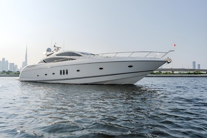 Hire Motor yacht Sunseeker 84 feet Dubai