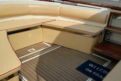 Charter Motorboat Di Luccia Gozzo sorrentino Salò