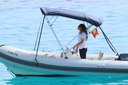 Noleggio Barca senza patente  Protender Xs 470 Cala Figuera