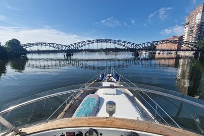 Miete Motoryacht Gulfstar 43 Trawler Berlin
