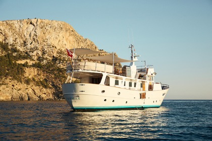 Charter Motor yacht Berwick Fairmile Trawler Barcelona