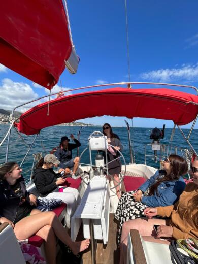 Barcelone Sailboat Beneteau Oceanis 430 alt tag text