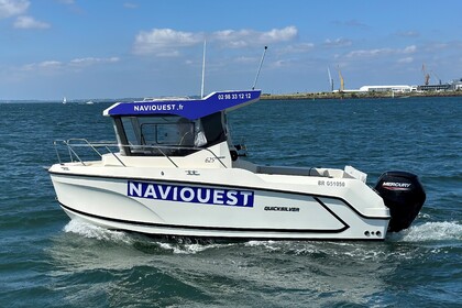 Rental Motorboat Quicksilver QS 625 PILOTHOUSE Brest