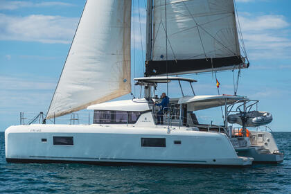 Miete Katamaran Lagoon-Bénéteau Lagoon 42 - 4 cab. Pula