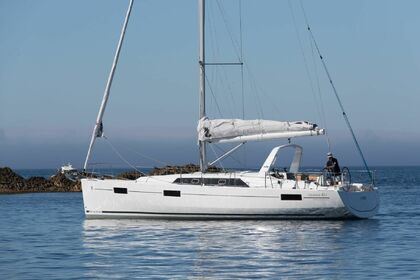 Rental Sailboat BENETEAU OCEANIS 41.1 Castiglioncello