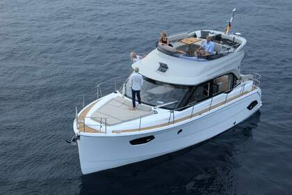 Charter Motorboat BAVARIA E40 FLY- model 2017 Pula