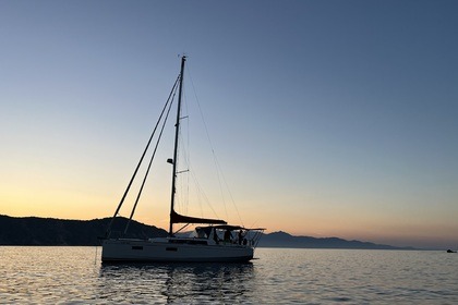 Verhuur Zeilboot Beneteau Oceanis 38.1 L'Escala