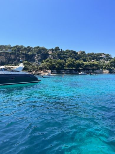 Ницца Motorboat Four Winns Vista 268 alt tag text