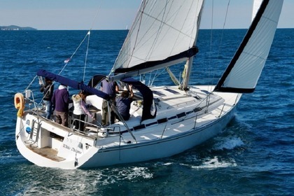 Hire Sailboat Y YACHTS Eminence 40 Sukošan
