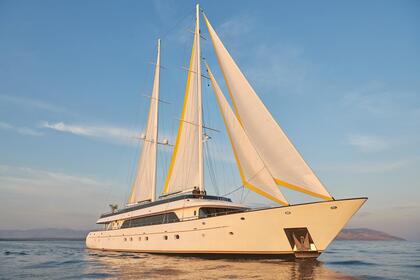 Alquiler Yate Luxury Sailing Yacht   Split