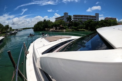 Noleggio Yacht a motore Fairline Targa 62 Hotel Zone