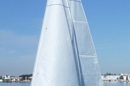 Verhuur Zeilboot Russel Marine Vivacity 20 sin patrón 6 pax. Los Alcázares