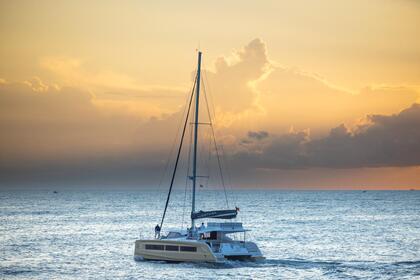 Charter Catamaran Aventura Aventura Yachts 45 Dénia