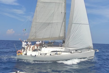 Noleggio Barca a vela Bonin 31 RACE Bisceglie