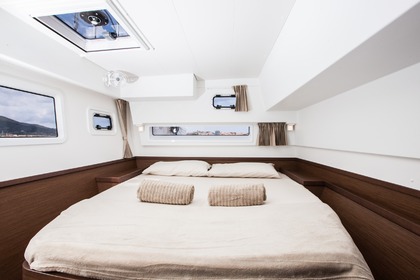 Charter Catamaran Lagoon 42 Capo d'Orlando