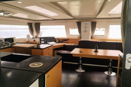 Hire Catamaran Fountaine Pajot Helia 44 Santa Pola