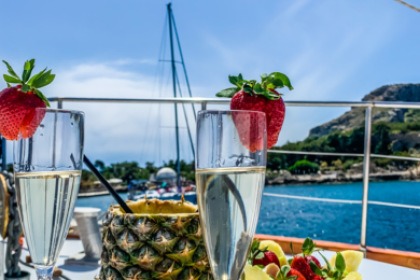 Noleggio Caicco Wooden Sailing Yacht Rodi