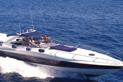 Rental Motorboat Sunseeker Superhawk 48', 15 mètres Golfe Juan