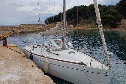 Hire Sailboat Beneteau First 211 Cannes