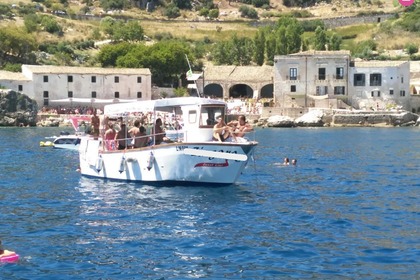 Charter Motorboat Gozzo 840 Zingaro Coast line Castellammare del Golfo