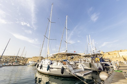 Charter Sailboat Bavaria 41 Cruiser Grand Harbour