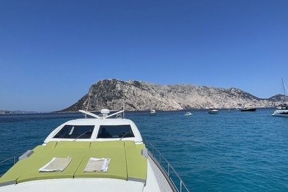 Location Yacht à moteur MOCHI CRAFT 57 open HT Porto Cervo