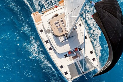 Verhuur Catamaran Lagoon Lagoon 52f Rethimnon