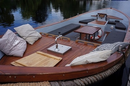 Rental Motorboat Harding Reddingssloep Drachten