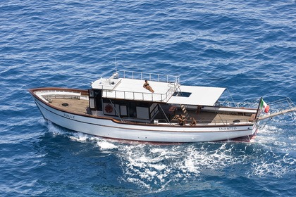 Charter Motorboat Benetti Jolly Forio