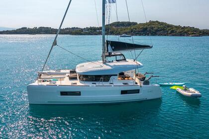 Charter Catamaran Lagoon Lagoon 40 Ibiza