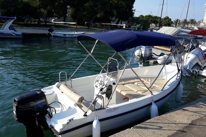 Rental Motorboat Reful 490 Trogir