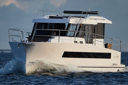 Rental Motorboat  Northman 1200 Elegance Flybridge Wilkasy