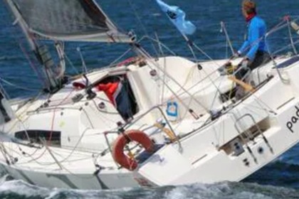 Charter Sailboat BENETEAU FIRST 25 Arzon