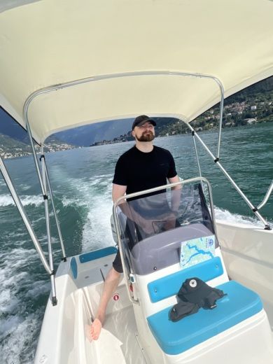 Lake Como Without license Marino Atom alt tag text