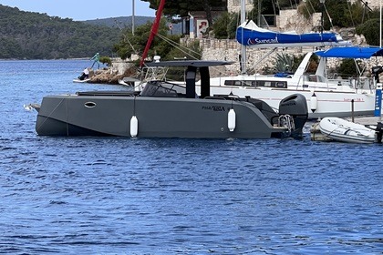 Hire Motorboat Phantom yachts Phantom 9.0 T TOP Split