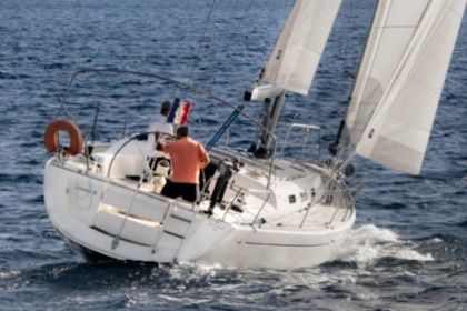 Hire Sailboat Dufour Yachts DUFOUR 44 Toulon