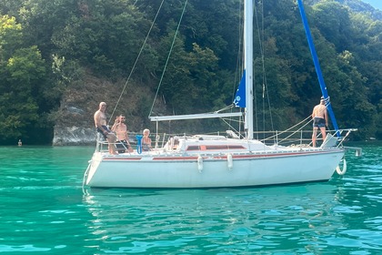 Rental Sailboat Jeanneau Aquila Aix-les-Bains