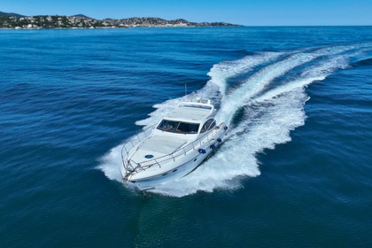Charter Motorboat Innovazione e progetti Alena 48 Saint-Tropez