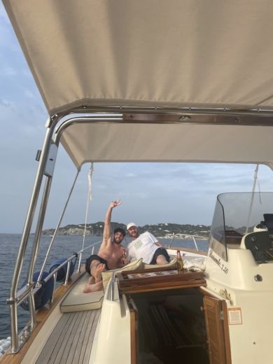 Isquia Motorboat Fratelli Aprea Gozzo 750 Open alt tag text