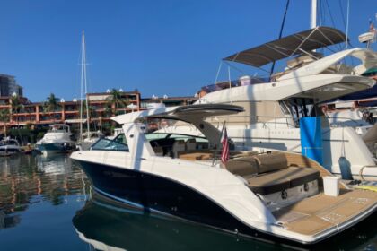 Rental Motorboat Sea Ray SLX 400 Puerto Vallarta