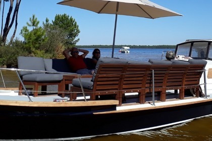 Hire Motorboat Chaland Gines Plate ostréicole Lacanau