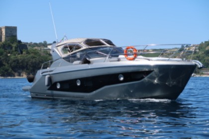 Charter Motorboat Cranchi Z35 Pozzuoli