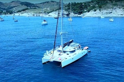 Hire Catamaran Fountaine Pajot Lavezzi 40 Ajaccio